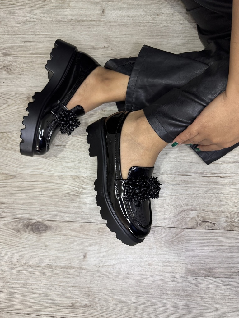 Mocasinas charol perlitas