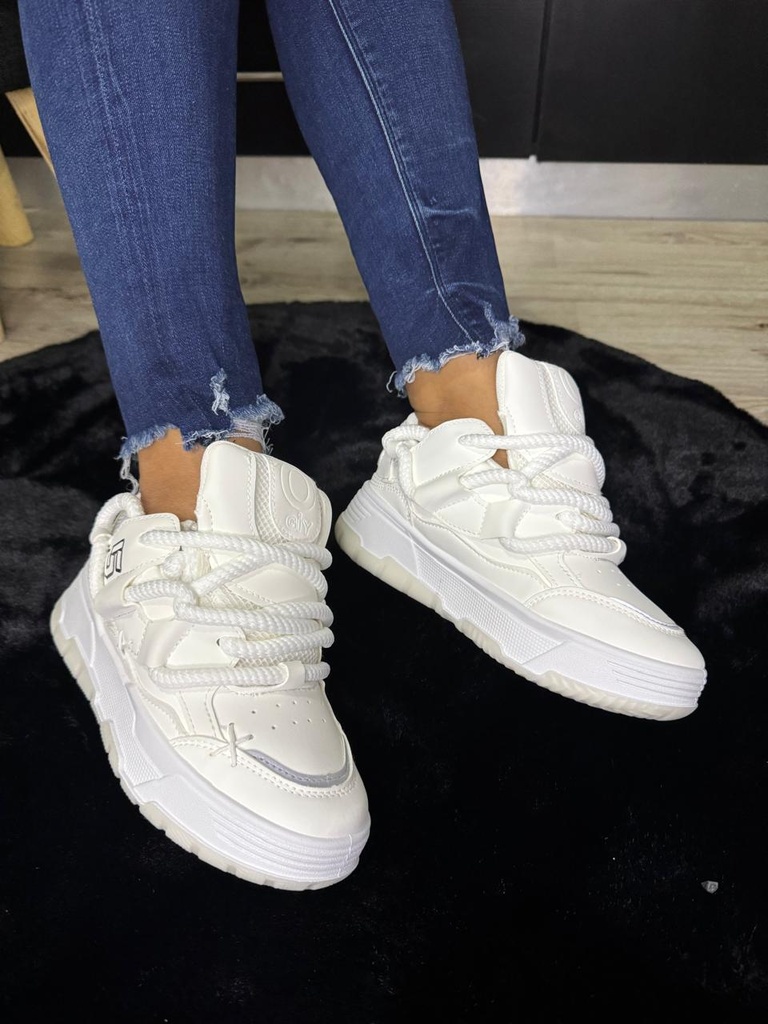 Tenis lacito grueso GiY