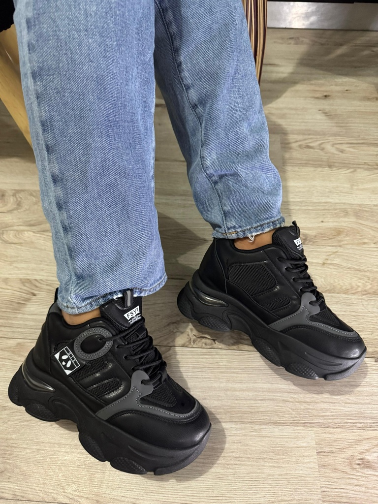 Tenis gallinita Panda