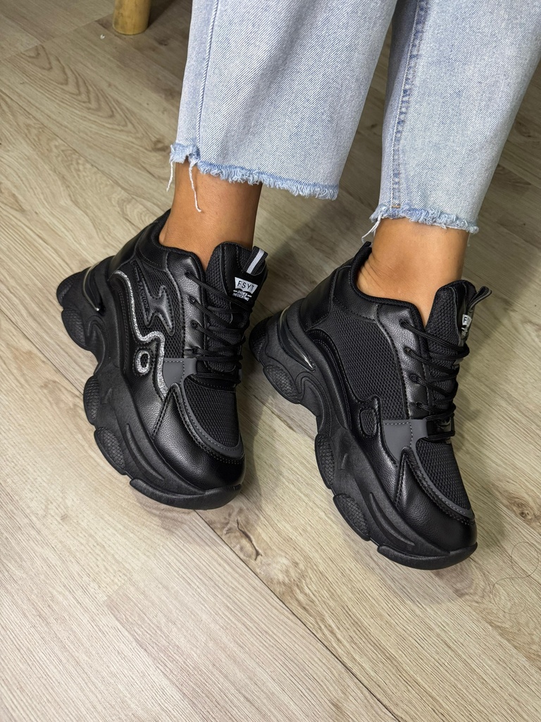 Tenis gallinita fashion