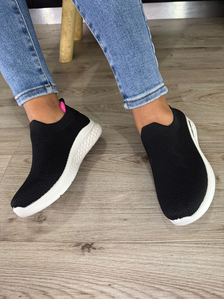 Tenis calceta negro con blanco chenghong