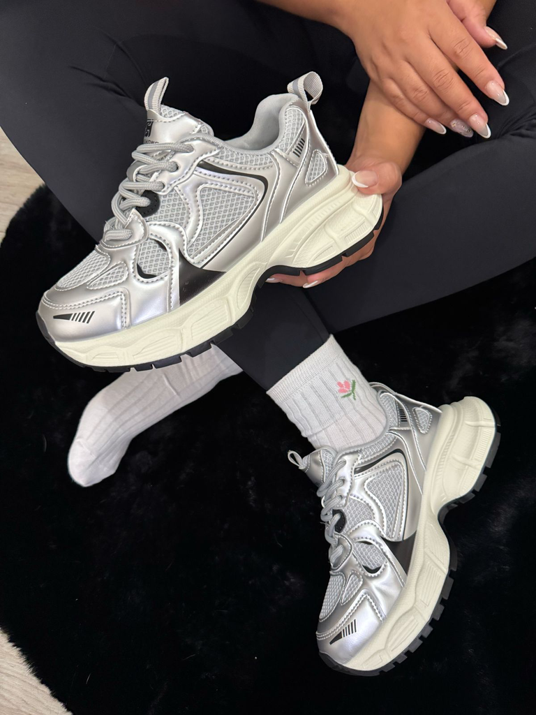 CH-22 Tenis alto triangulo silver