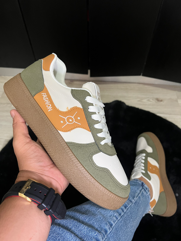 Tenis hombre adorno XO