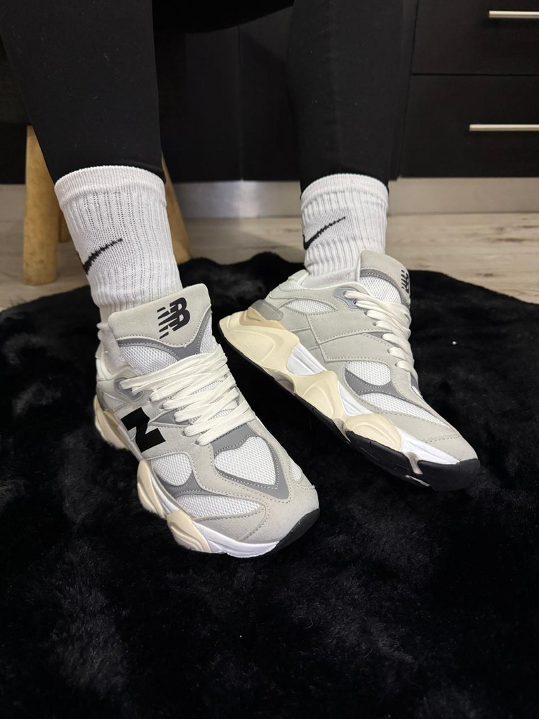 New Balance 9060 woman