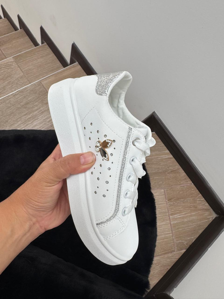 Tenis  hoyitos mariposa 