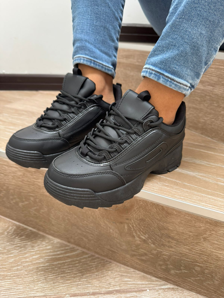 Tenis all black S111