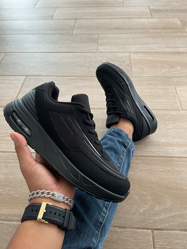 Tenis Nike College Air Max Verse Man