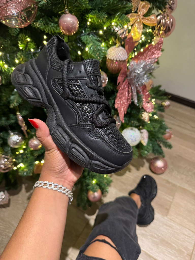 Tenis adorno trenzado