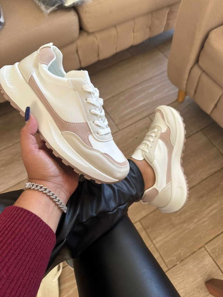 Tenis deportivo suela rosada