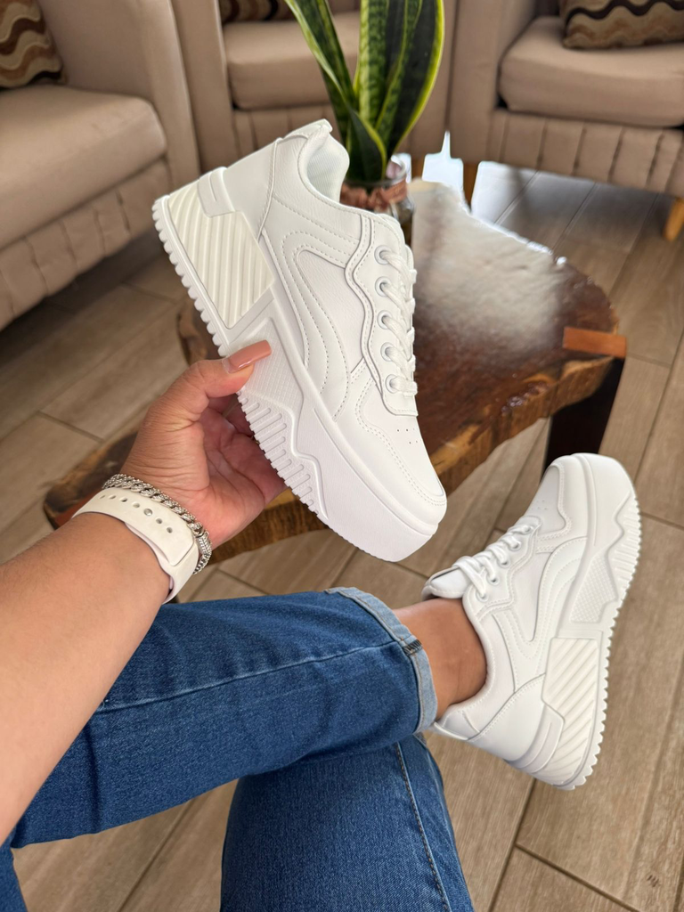 Tenis altos suela rayas