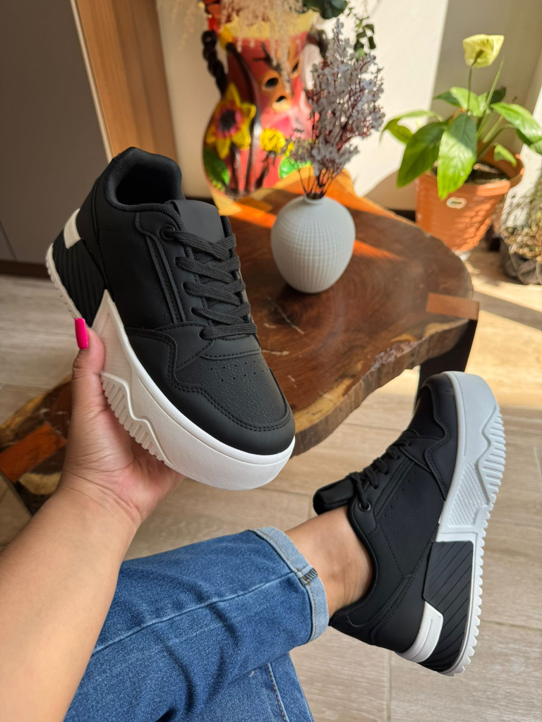 Tenis altos suela rayas