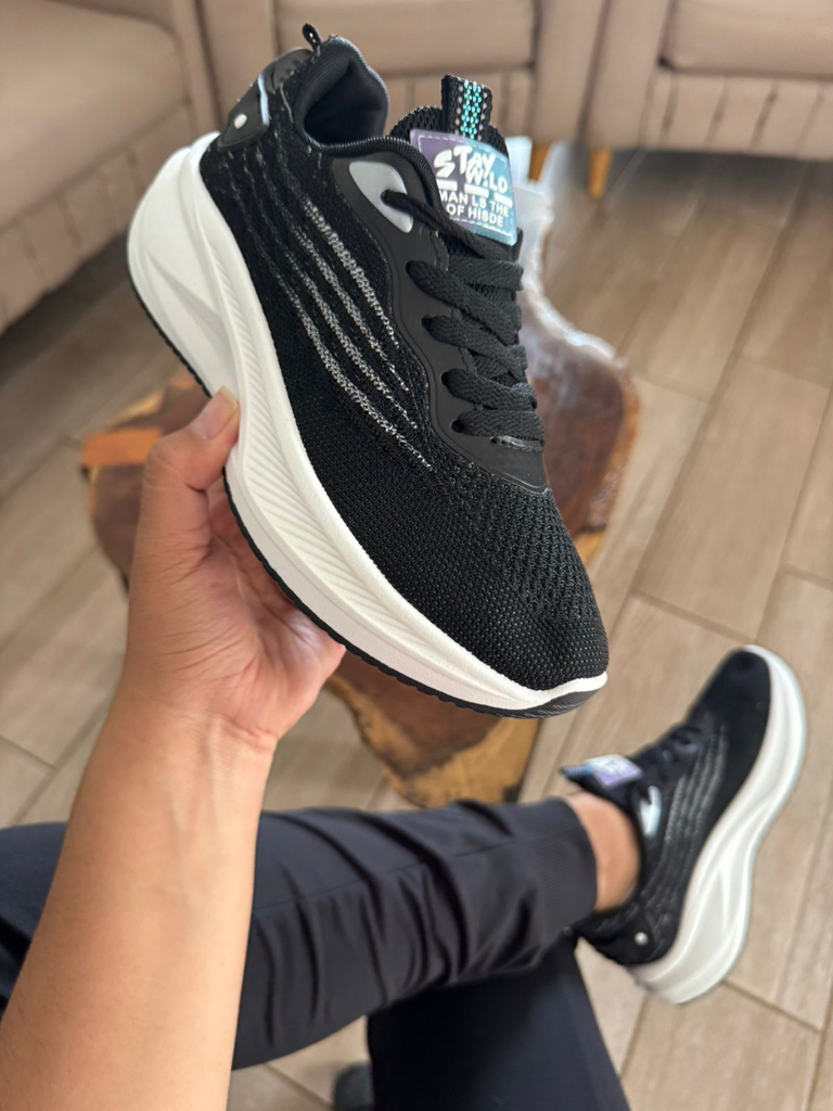 Tenis deportivo 4 lineas