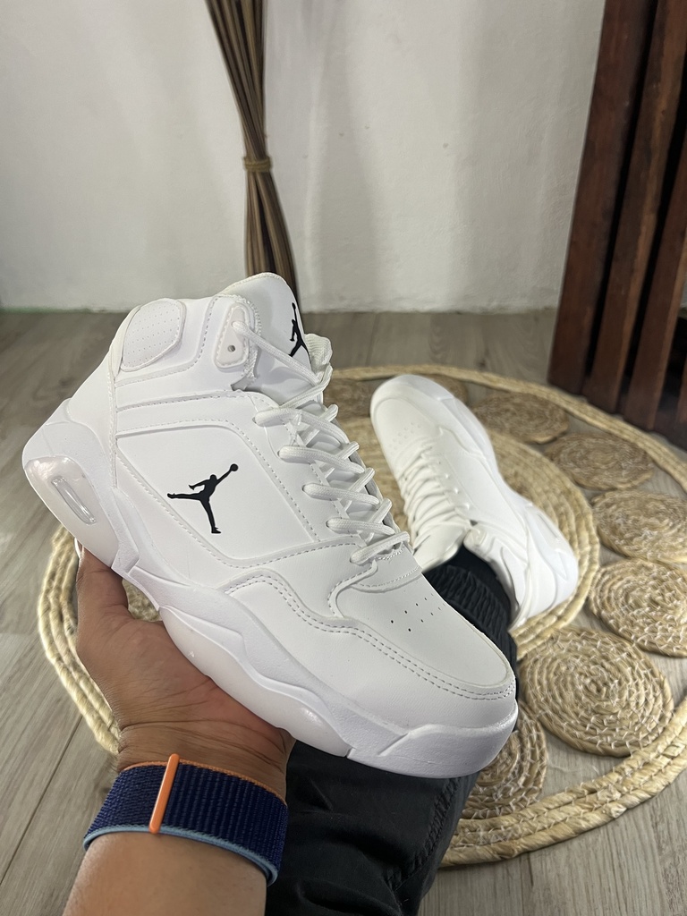 Jordan Courtside