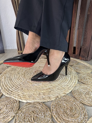 Tacón Cerrado aguja (Stilettos)