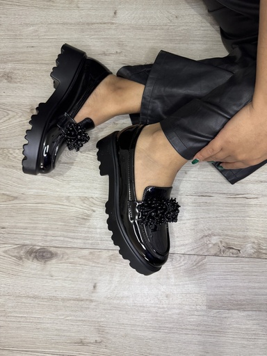 [1034] Mocasinas charol perlitas