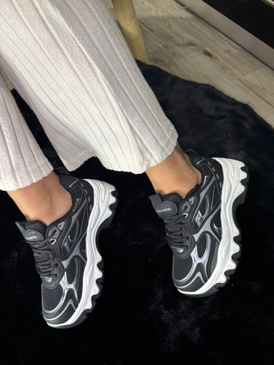Tenis Batfnoiroa