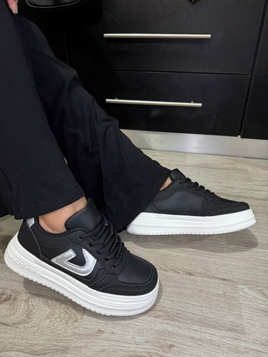 Tenis J negro