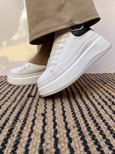 [W-126] Tenis blanco plataforma talón de color