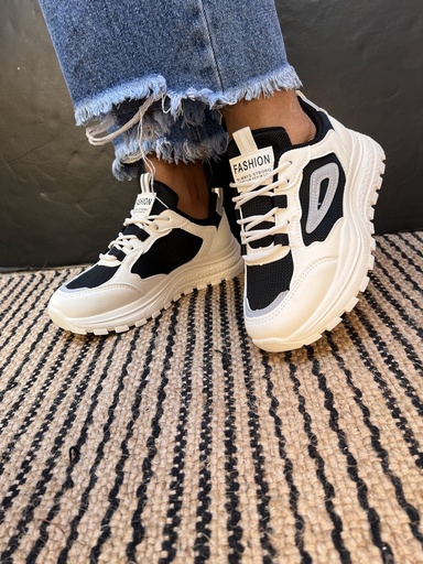 [SLJ6625] Tenis beige y negro