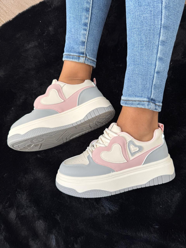 Tenis corazón rosa