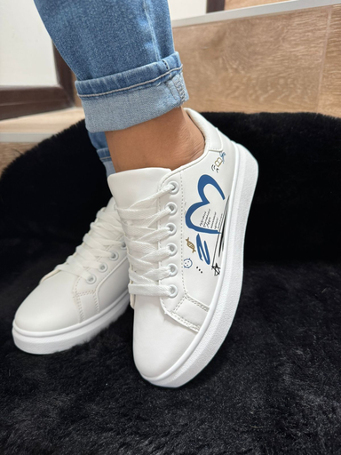 Tenis bajo corazón estrella