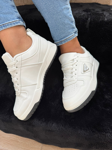 Tenis bajo good luck 