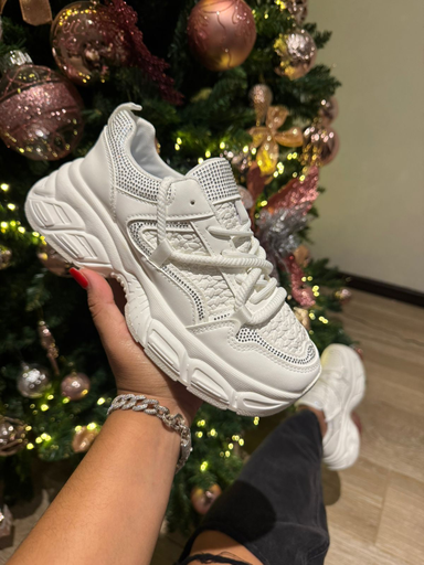 Tenis adorno trenzado