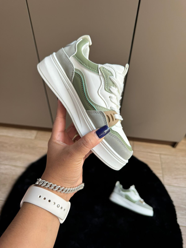 Tenis para niños talón rayitas