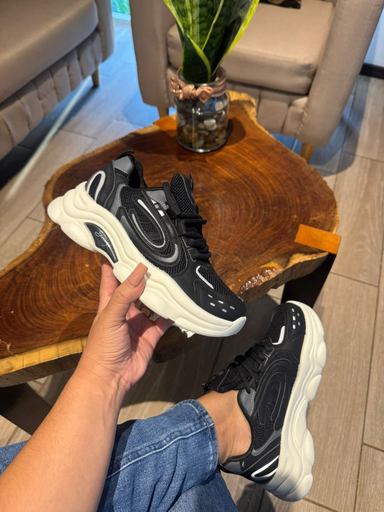 Tenis deportivo Formy