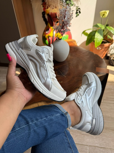 Tenis deportivo linea Y