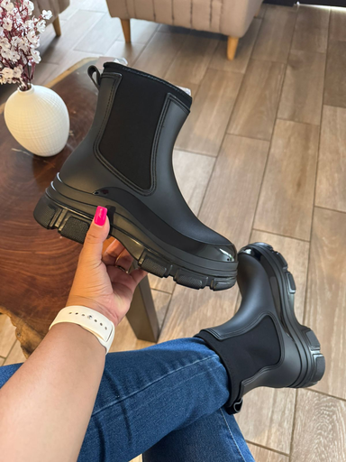 Botas PVC linea brillante Ajustada