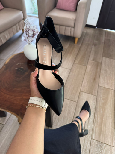 Tacon Cuadrado Heels
