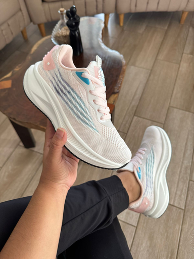Tenis deportivo 4 lineas