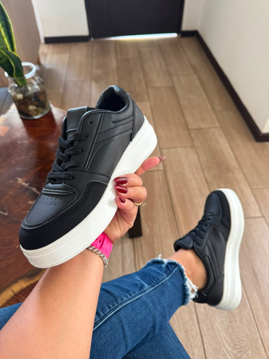 Tenis línea T